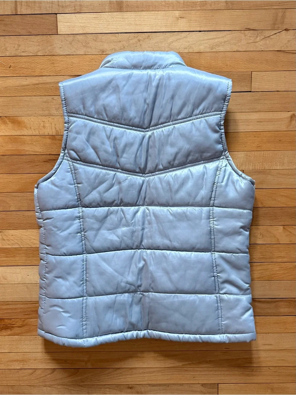 Sleeveless Puffer Vest in Light Gray